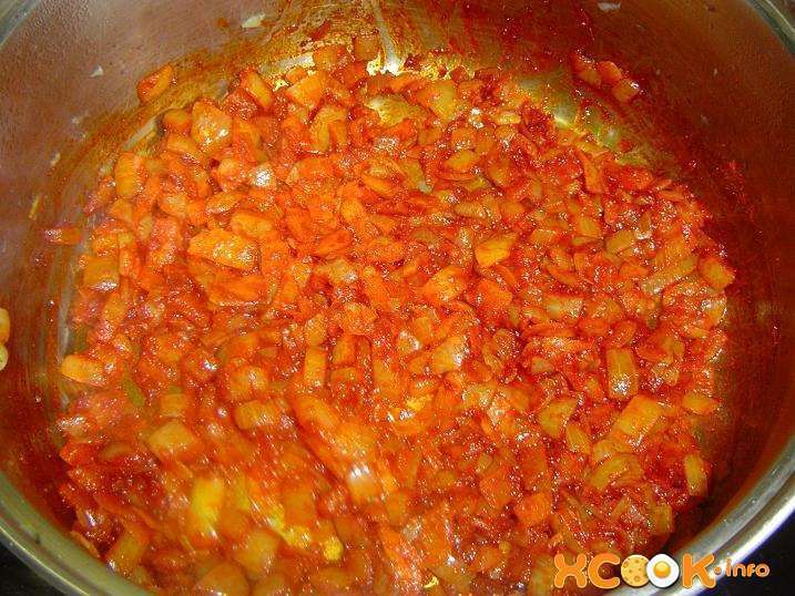 лук с паприкой
