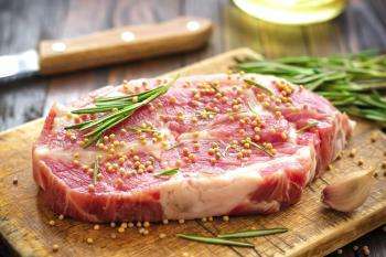 в состав маринада для свинины входят различные специи свинина со специями