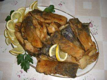 рыба жареная кусочками