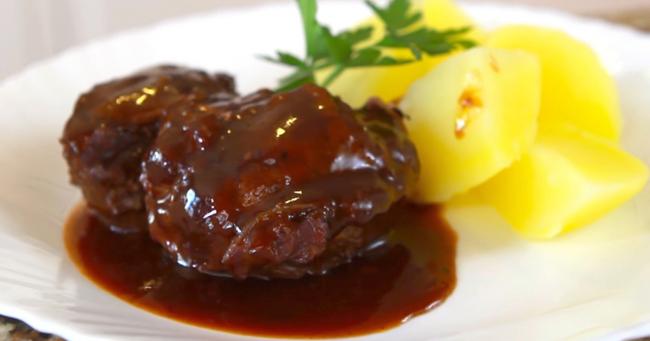 мясо в соусе демиглас и картофель