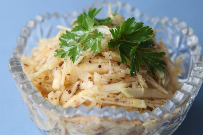 приготовленные кусочки брюквы