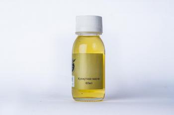 небольшая бутылка с кунжутным маслом
