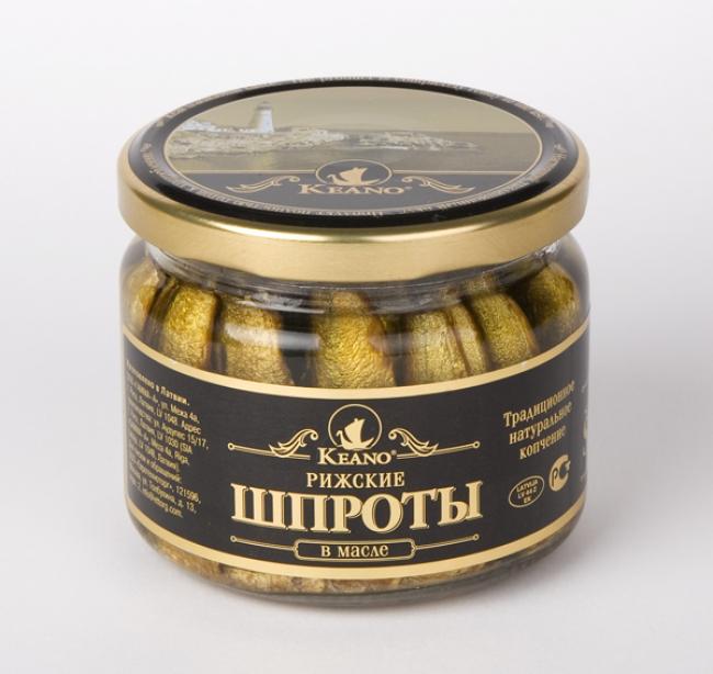 стеклянная банка со шпротами