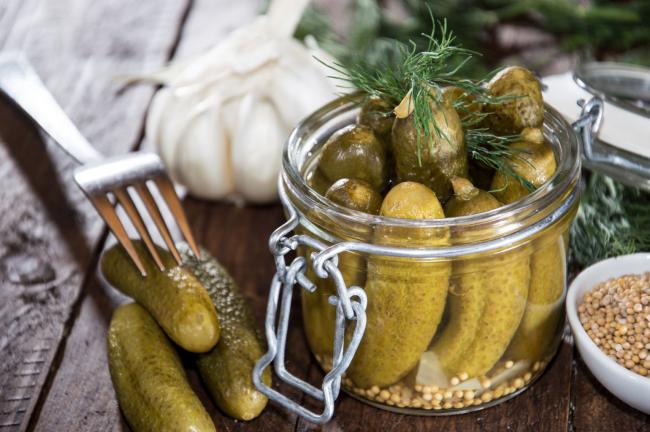 маринованные корнишоны с горчицей