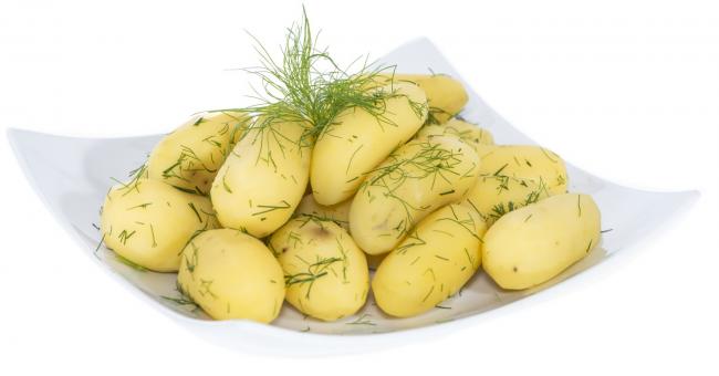 много вареного картофеля