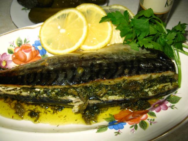 тушеная скумбрия