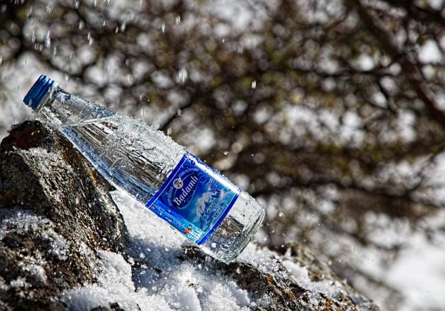 небольшая бутылка воды