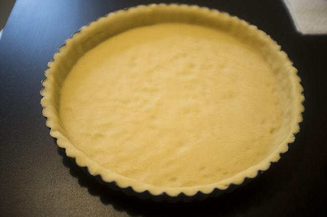 Заполненная тестом форма тесто в форме