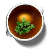 тарелка с говяжьим бульоном