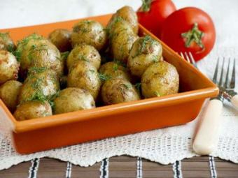 вкусный молодой картофель