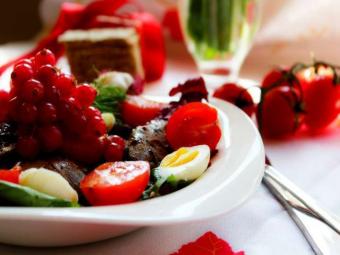 вкусный салат из куриной печени
