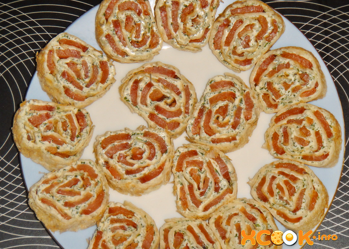 рулетики из лаваша рыбы и сыра